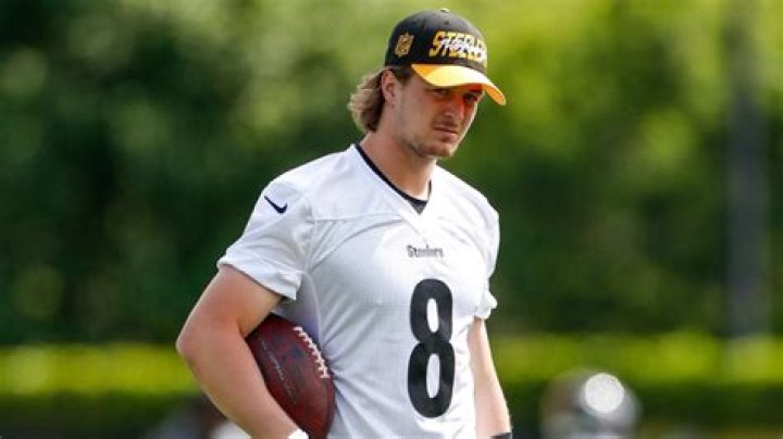 Does Kenny Pickett Have Kids?