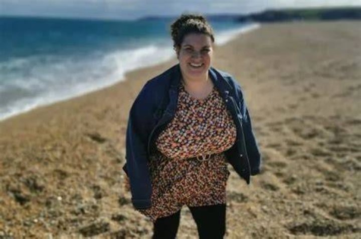 Jasmin Mcletchie suffers from back pain so severe that she struggles to sit in one position and suffers from stooped posture as her back can't support the weight of her breasts
