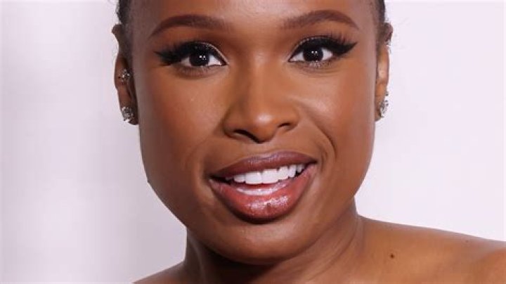 Jennifer Hudson wows with head-turning hair transformation - what will Common say?