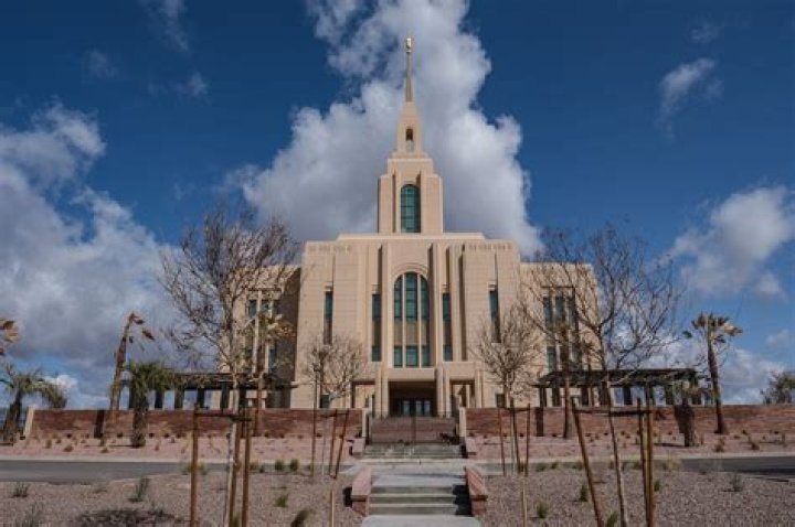 Red Cliffs Utah Temple open-house reservations